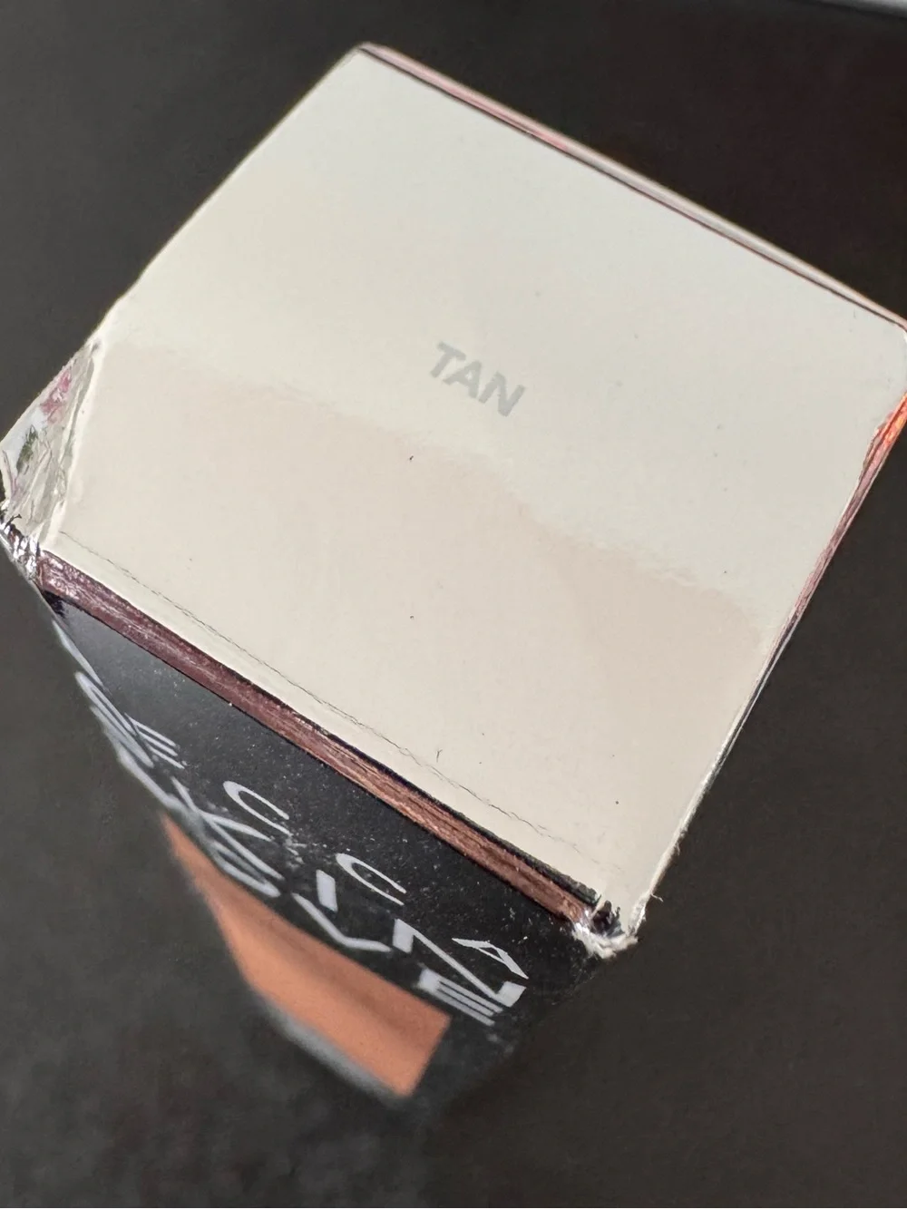 BECCA Skin Love Weightless Blur Foundation Tan NIB Discontinued